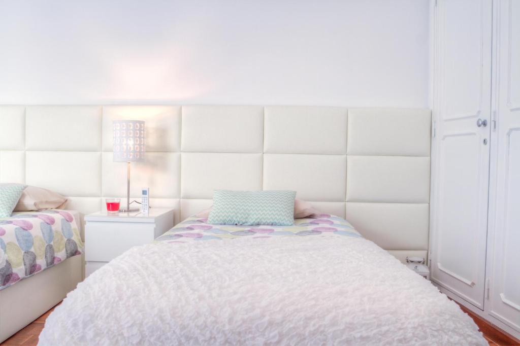 Ginjinha House - 4 Rooms - Bairro Alto - with AC! room 5