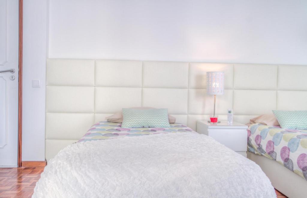 Ginjinha House - 4 Rooms - Bairro Alto - with AC! room 6